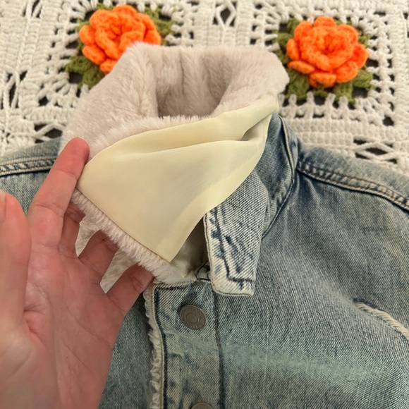 Banana Republic Sherpa Jean Jacket - Fully lined Sherpa! - Picture 4 of 6